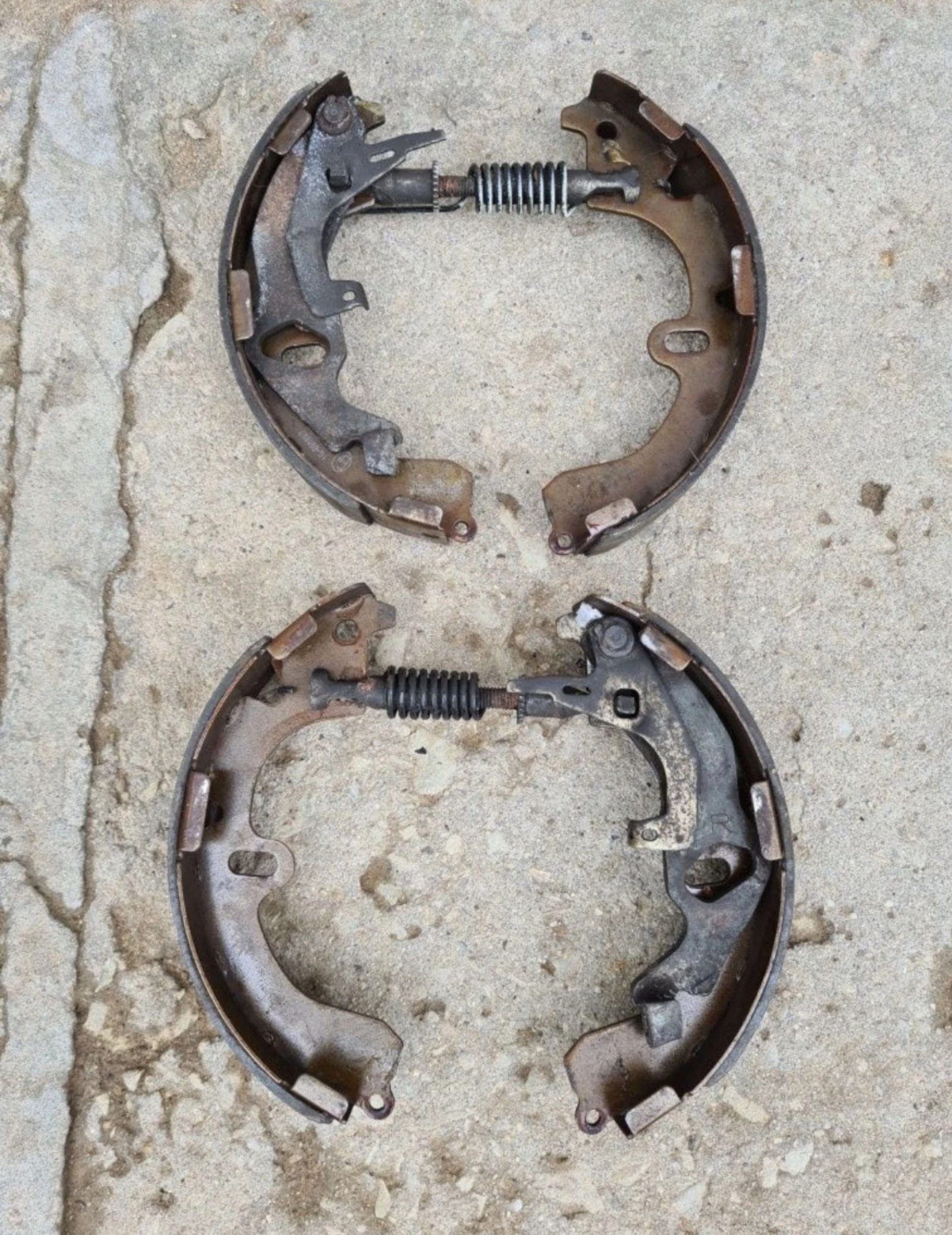    1.6 105 . 1992    | Mobile.bg   3