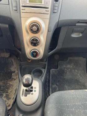 Toyota Yaris 1.3vvt-i, снимка 10