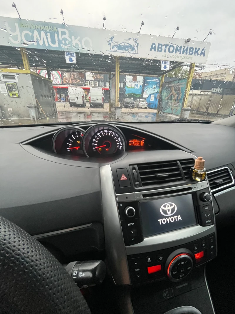 Toyota Verso 1.6 d4d 112hp, снимка 16 - Автомобили и джипове - 48118075