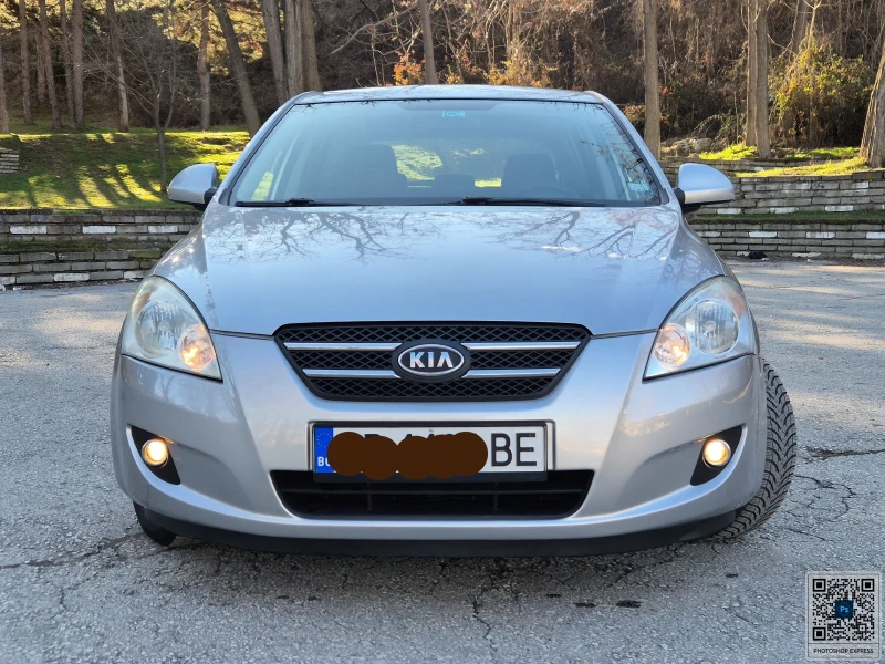 Kia Ceed 1.6i, снимка 5 - Автомобили и джипове - 48824759