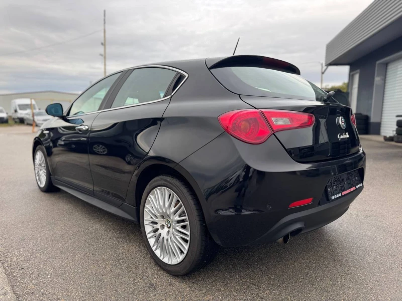 Alfa Romeo Giulietta 1.6 JTD -10%, снимка 4 - Автомобили и джипове - 52001416