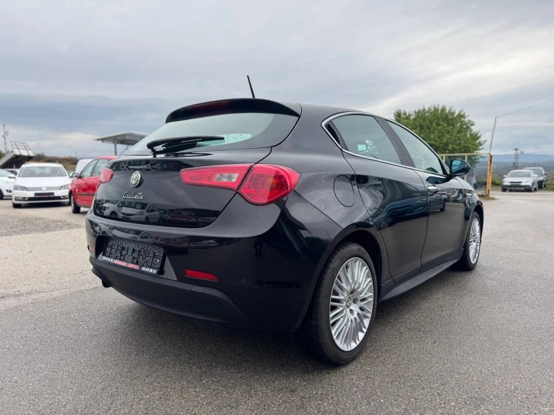 Alfa Romeo Giulietta 1.6 JTD -10%, снимка 6 - Автомобили и джипове - 52001416