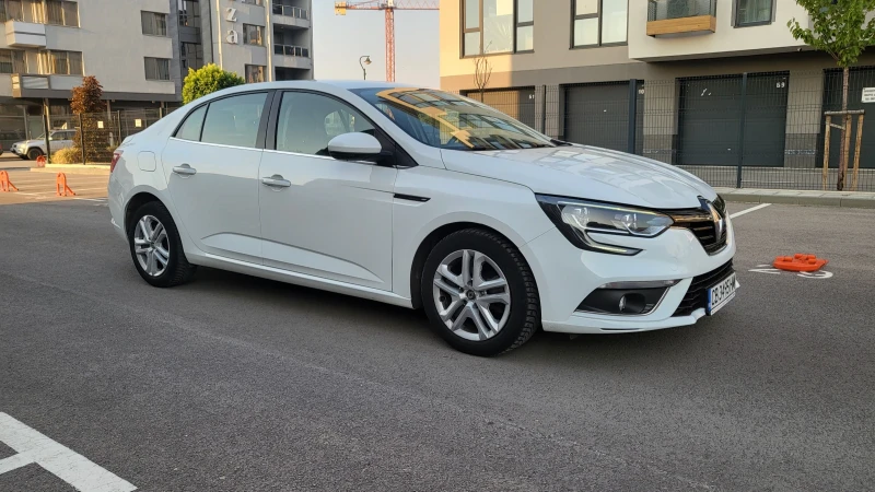 Renault Megane 1.5 DCI Business, снимка 2 - Автомобили и джипове - 52906629