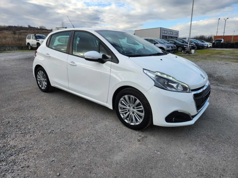 Peugeot 208, снимка 2 - Автомобили и джипове - 53382386