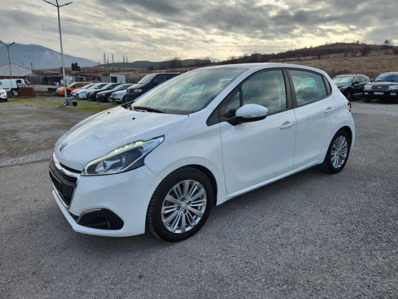 Peugeot 208, снимка 3 - Автомобили и джипове - 53382386