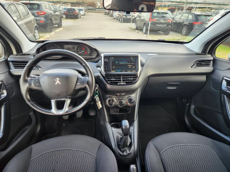 Peugeot 208, снимка 7 - Автомобили и джипове - 53382386