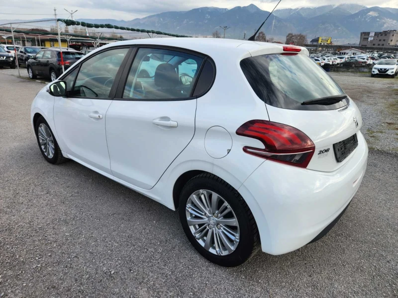 Peugeot 208, снимка 4 - Автомобили и джипове - 53382386