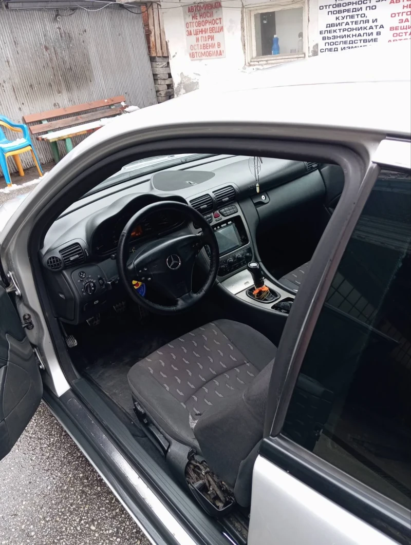 Mercedes-Benz C 200, снимка 5 - Автомобили и джипове - 53512265