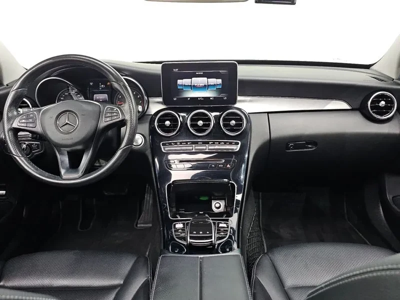 Mercedes-Benz C 200, снимка 14 - Автомобили и джипове - 54911364