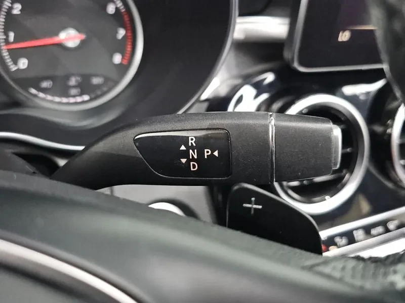 Mercedes-Benz C 200, снимка 17 - Автомобили и джипове - 54911364