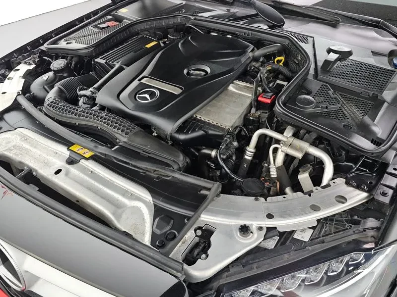 Mercedes-Benz C 200, снимка 11 - Автомобили и джипове - 54911364