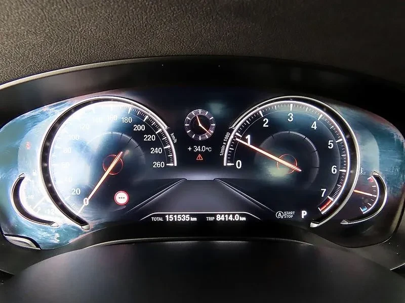 BMW 520 (G30) 520I Luxury, снимка 9 - Автомобили и джипове - 55571796