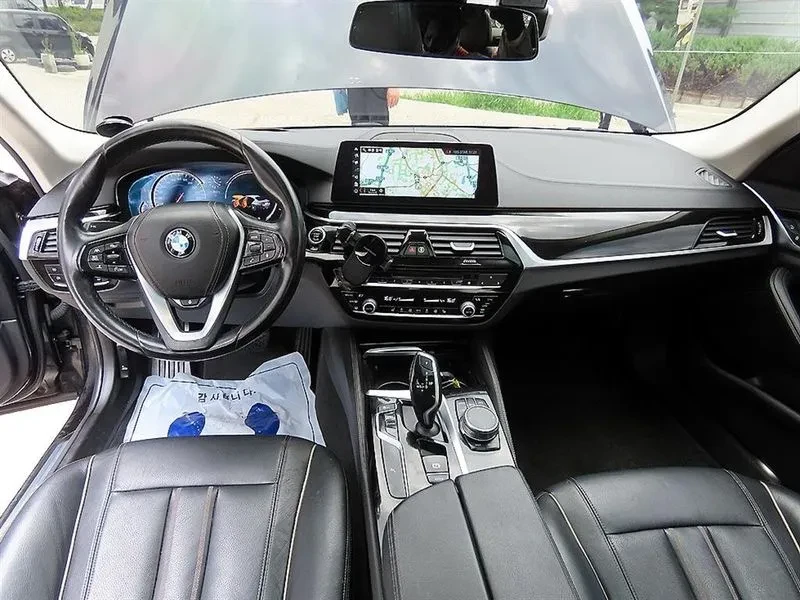 BMW 520 (G30) 520I Luxury, снимка 7 - Автомобили и джипове - 55571796