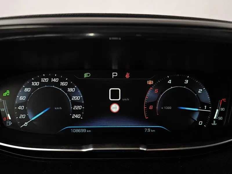 Peugeot 5008 1.5 Bluehdi Allure, снимка 8 - Автомобили и джипове - 55920136