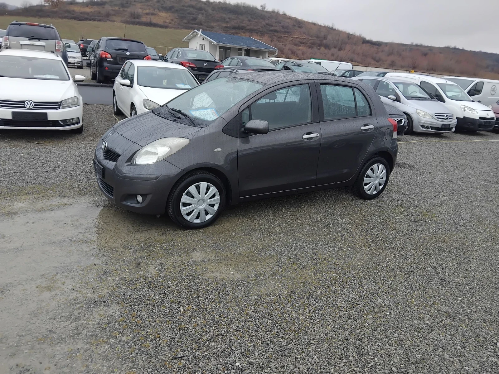 Toyota Yaris 1.4D4Di90к 6speed - изображение 4