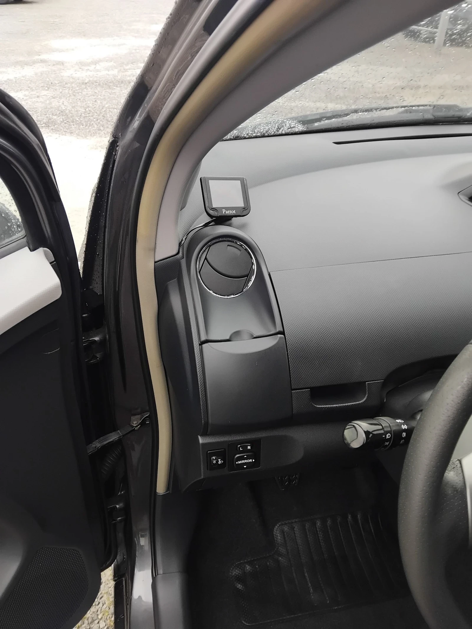 Toyota Yaris 1.4D4Di90к 6speed - изображение 7