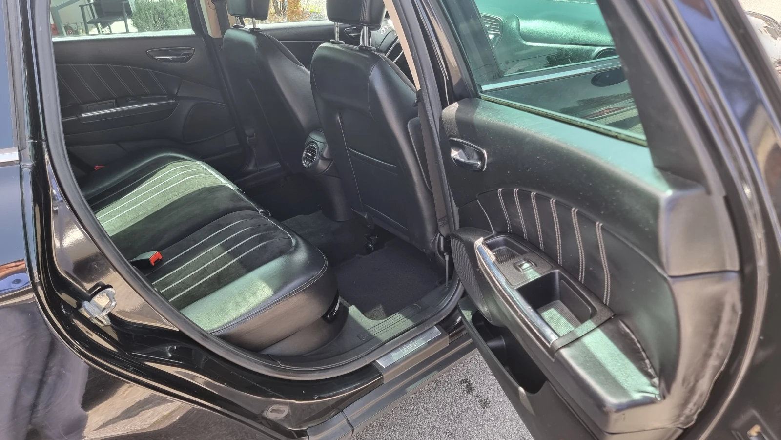Lancia Delta 1.6 MULTIJET 16V - изображение 9