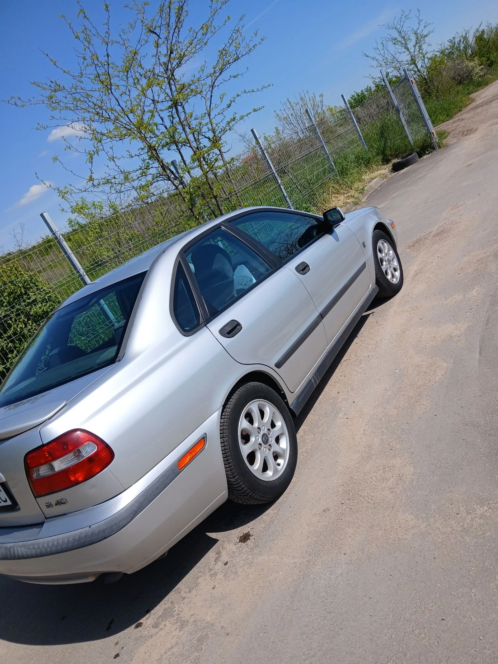 Volvo S40 1.9 - изображение 7
