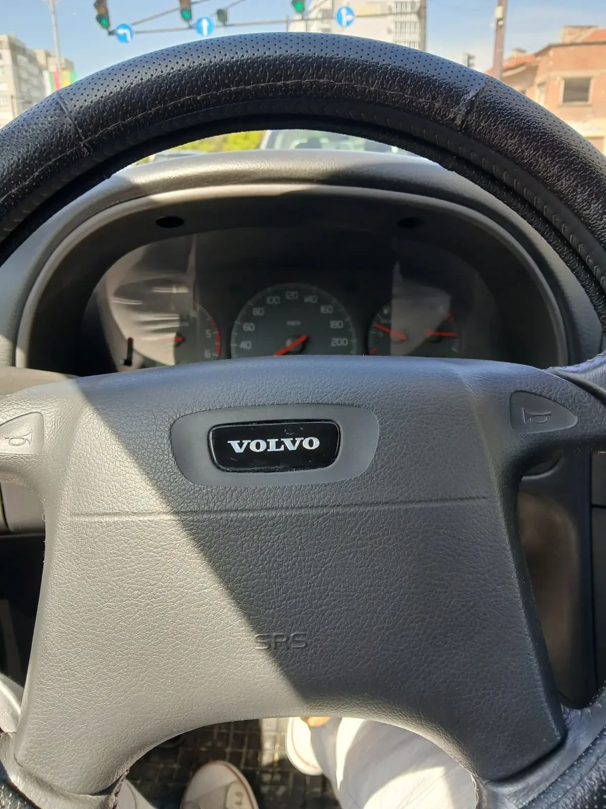 Volvo S40 1.9 - изображение 2