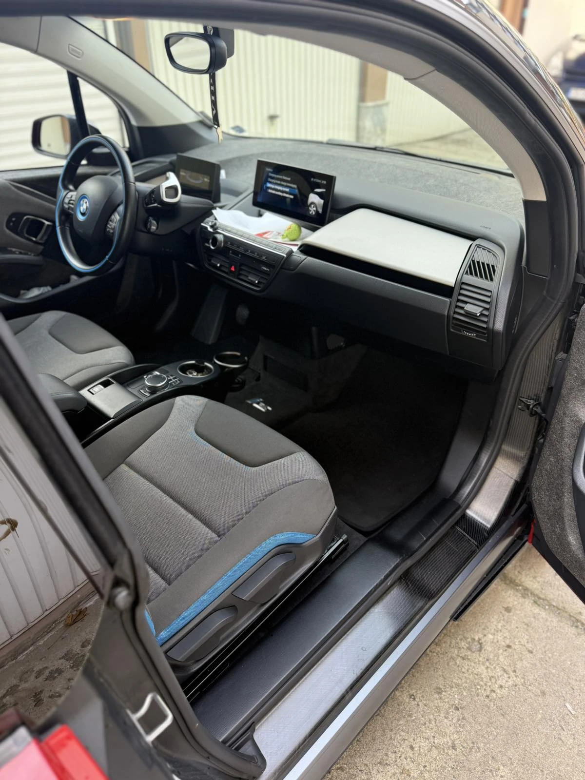 BMW i3  | Mobile.bg   8