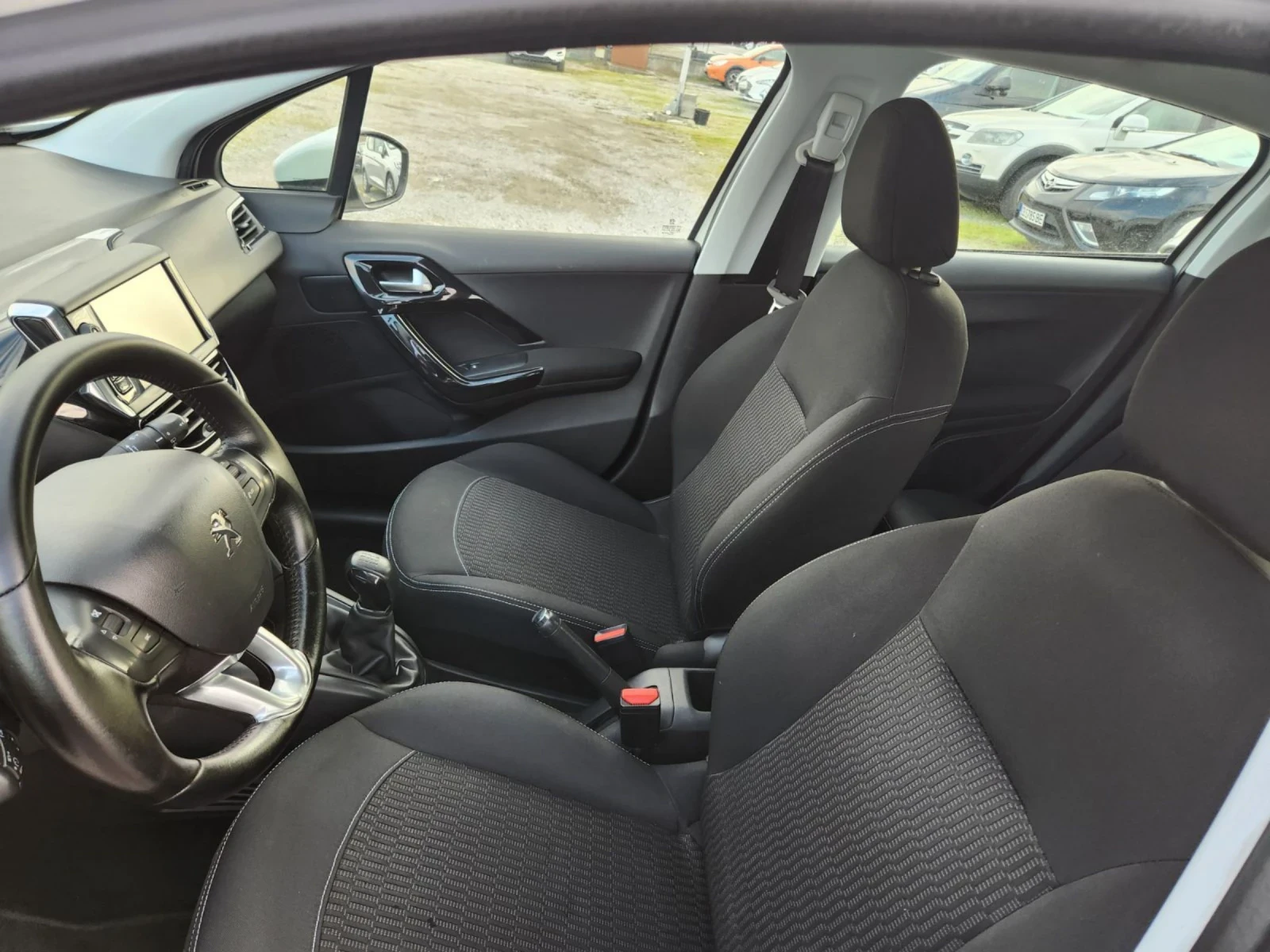 Peugeot 208 | Mobile.bg � ����������� 8