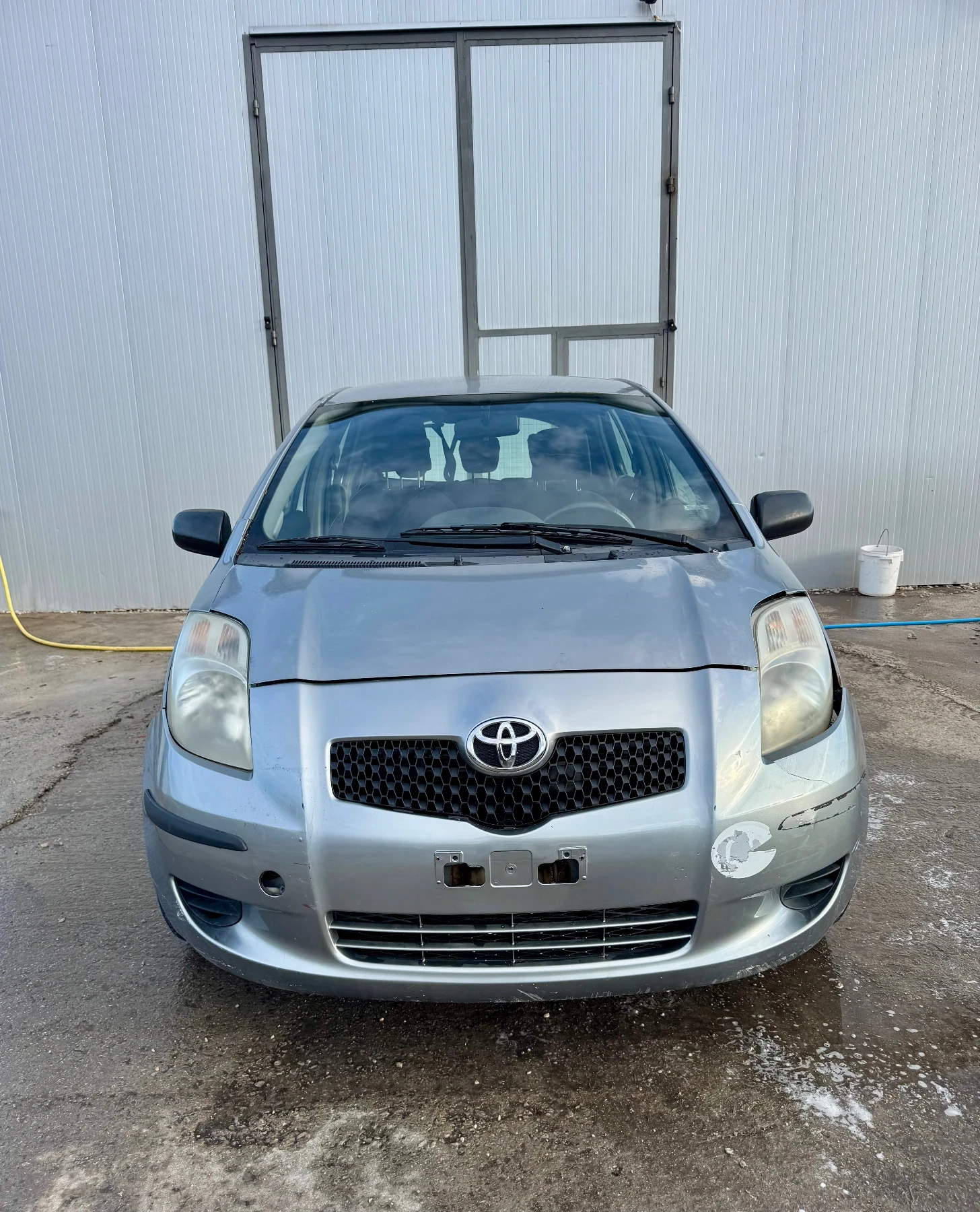 Toyota Yaris 1.3vvt-i - изображение 2