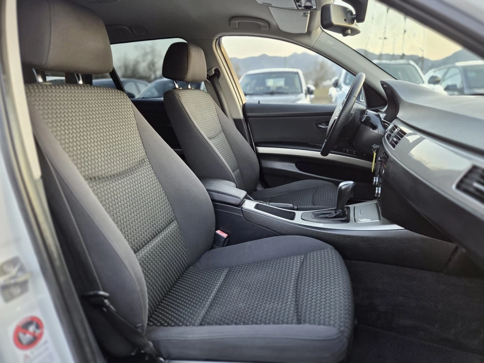 BMW 320 X DRIVE ИТАЛИЯ, снимка 11 - Автомобили и джипове - 53865413