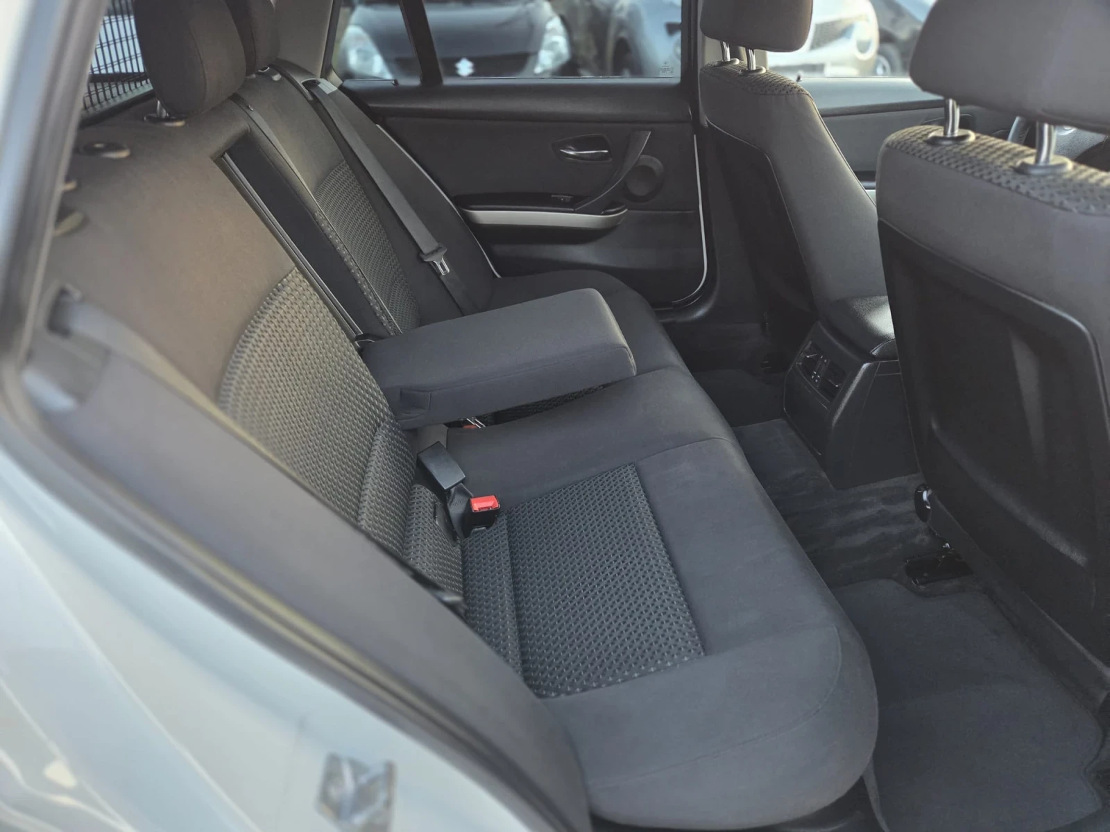 BMW 320 X DRIVE ИТАЛИЯ, снимка 14 - Автомобили и джипове - 53865413