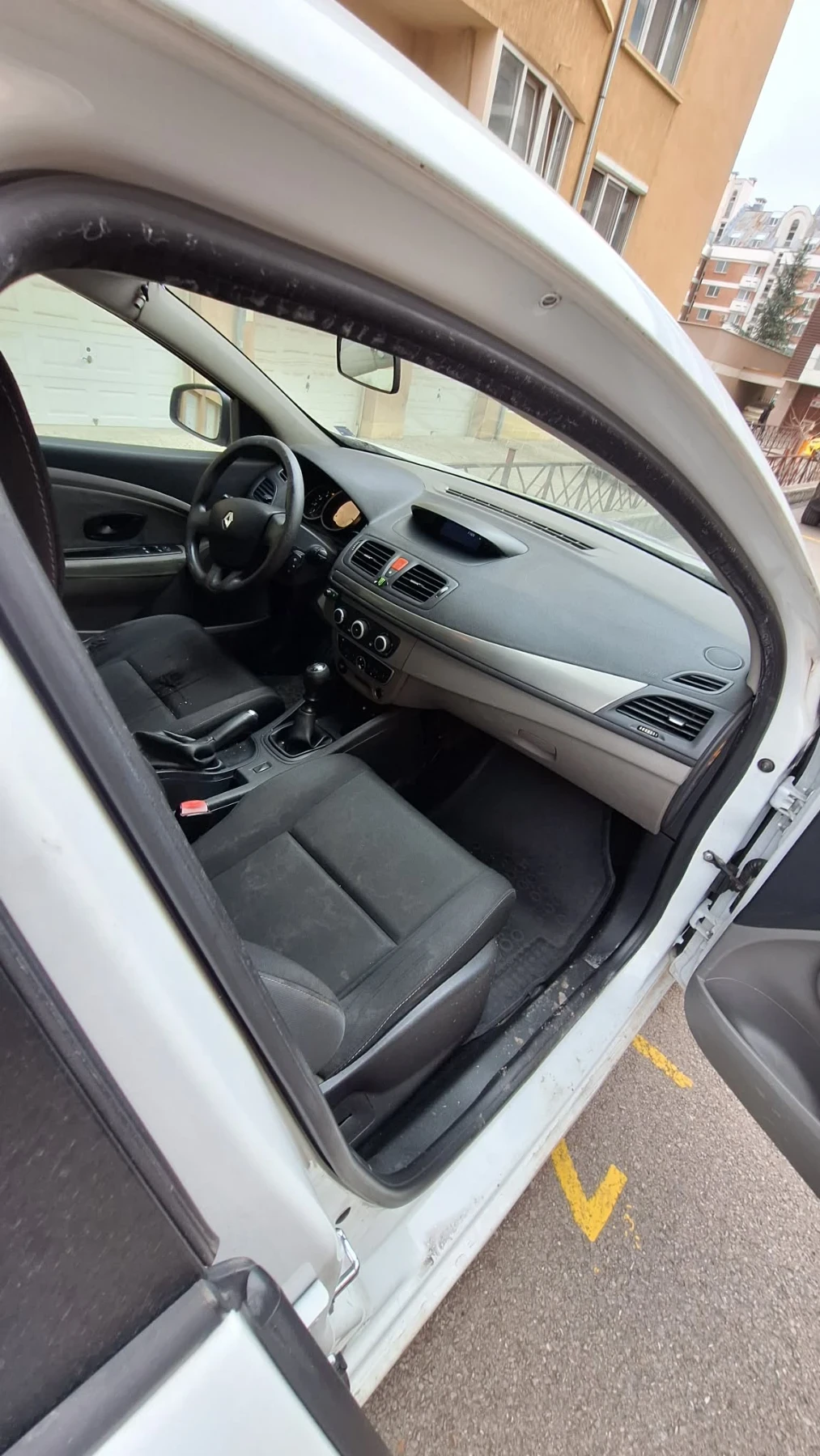 Renault Megane 1.5 DCI N1, снимка 8 - Автомобили и джипове - 53902656