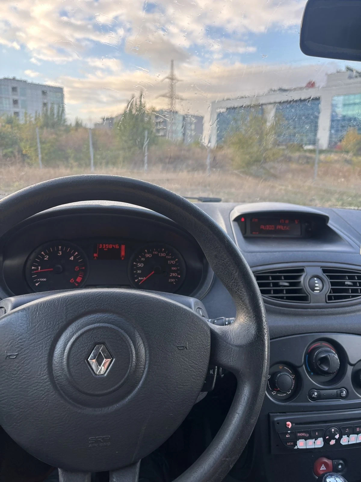 Renault Clio 1.5 DCI, снимка 4 - Автомобили и джипове - 56682460