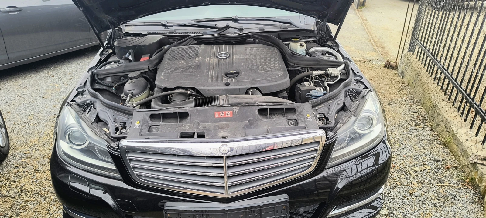 Mercedes-Benz C 220 CDI, снимка 13 - Автомобили и джипове - 53908566