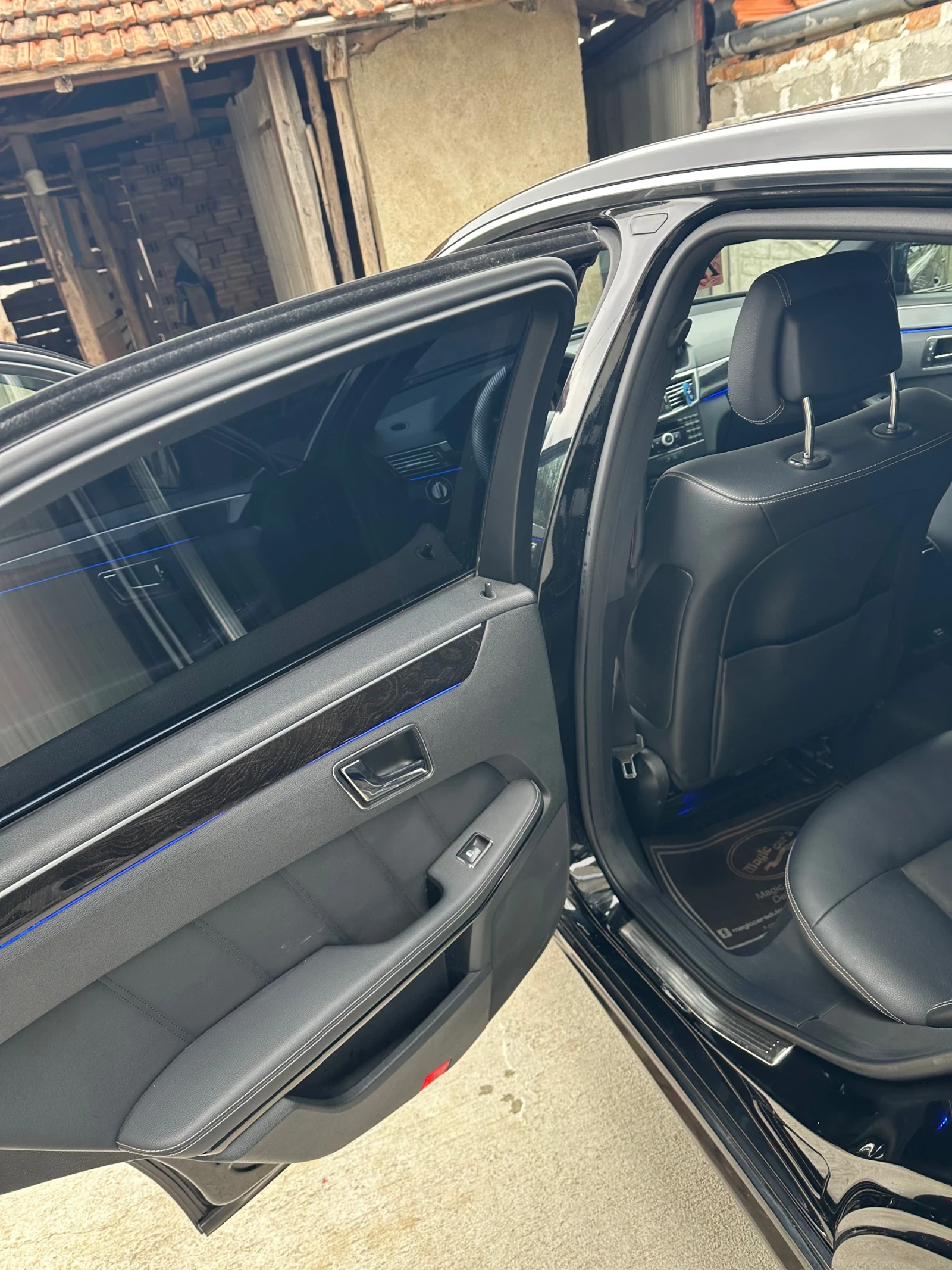 Mercedes-Benz E 250, снимка 7 - Автомобили и джипове - 54059586