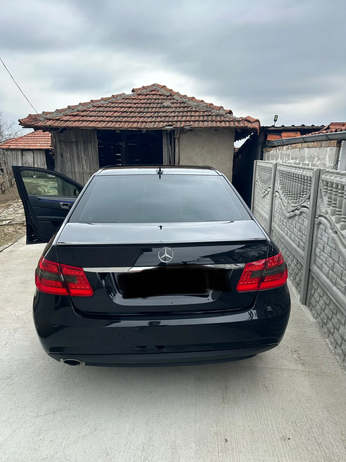 Mercedes-Benz E 250, снимка 2 - Автомобили и джипове - 54059586