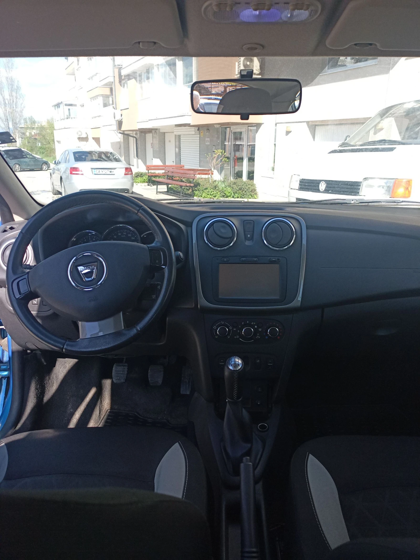 Dacia Sandero Stepway 1.5 дизел , снимка 9 - Автомобили и джипове - 54672373