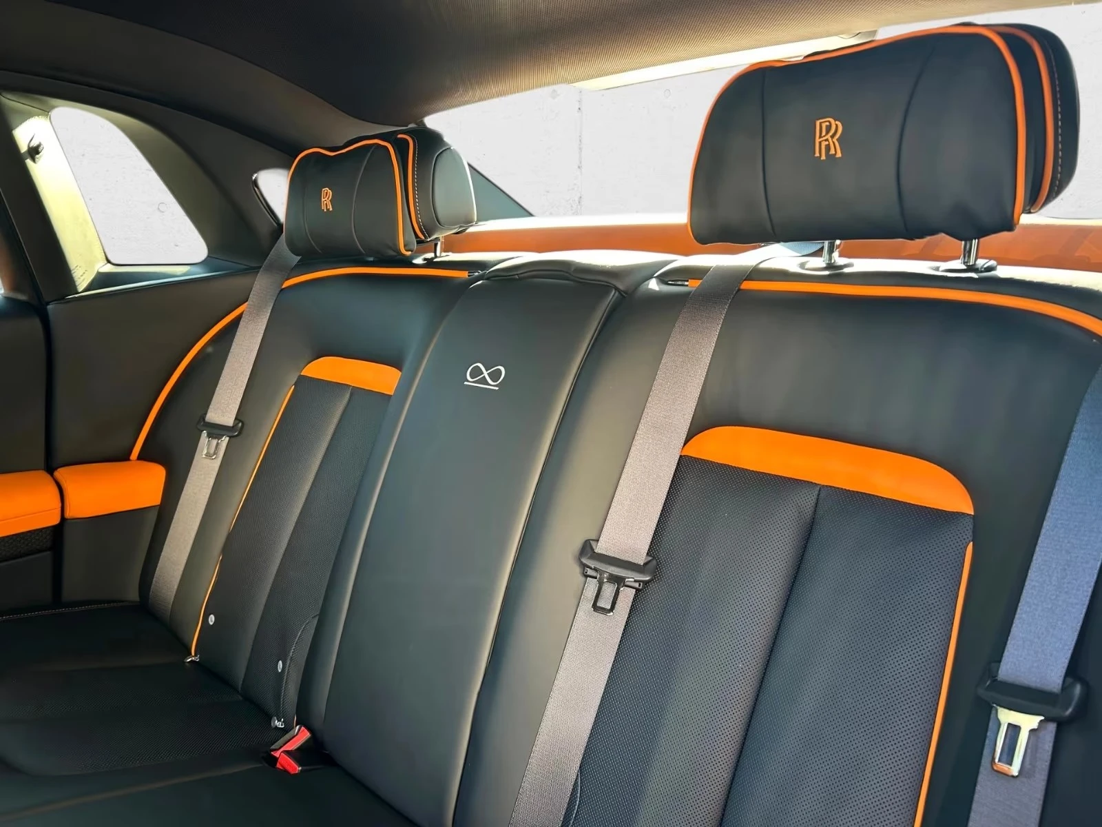 Rolls-Royce Ghost Black Badge Bespoke Shooting Star, снимка 8 - Автомобили и джипове - 54998188