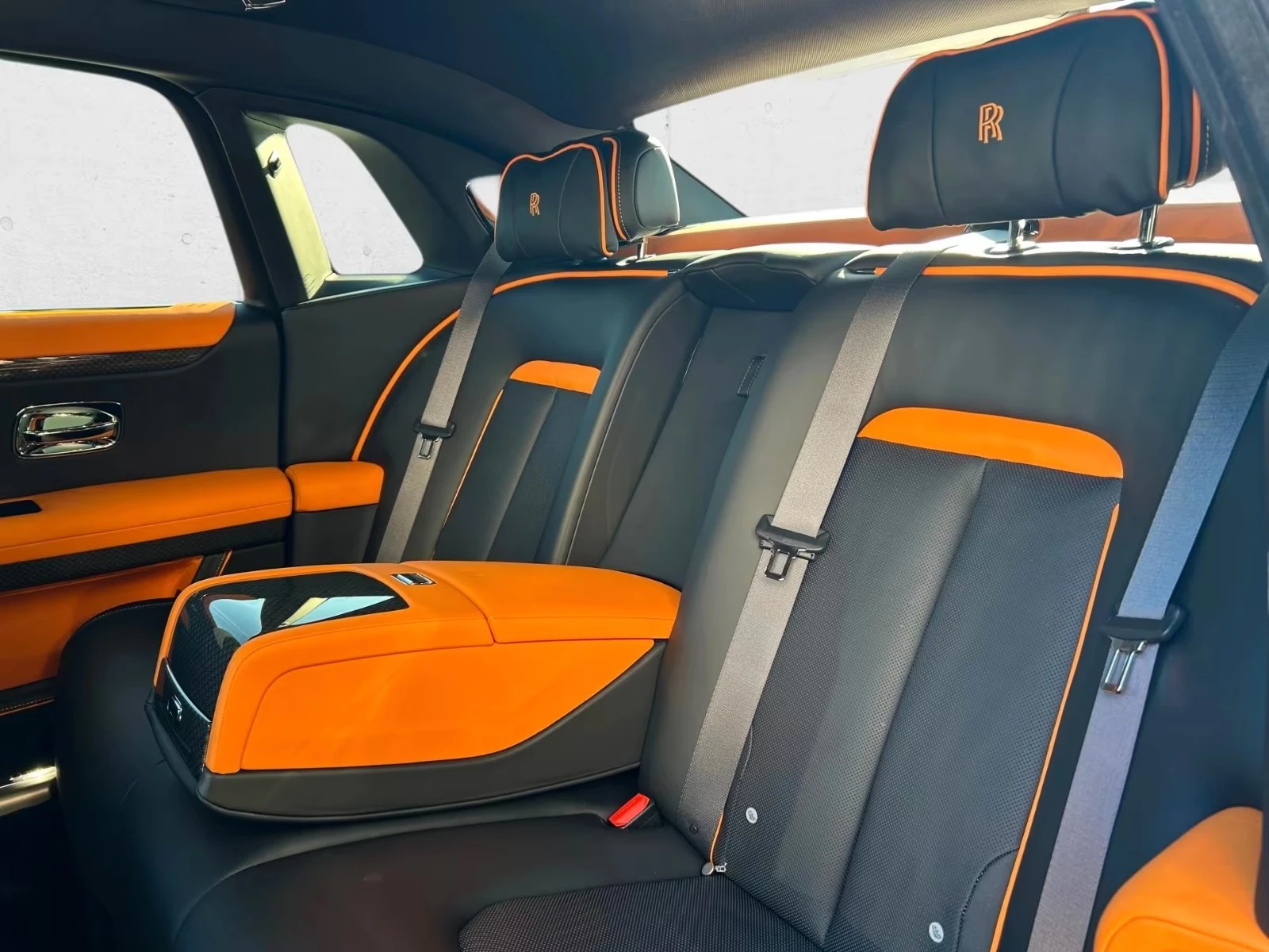 Rolls-Royce Ghost Black Badge Bespoke Shooting Star, снимка 9 - Автомобили и джипове - 54998188