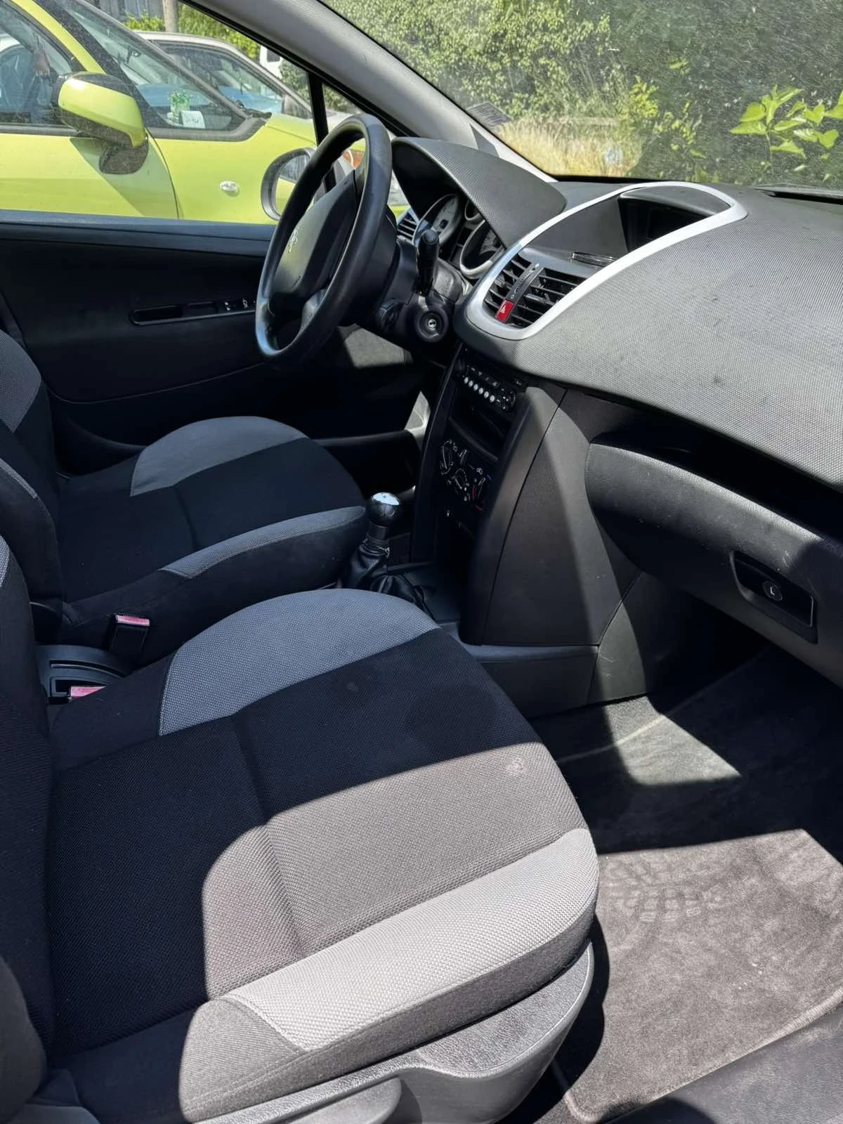 Peugeot 207 1, 4, снимка 6 - Автомобили и джипове - 55164427