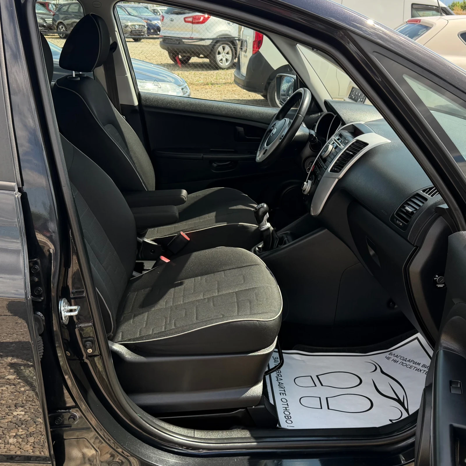 Kia Venga 1.4CRDI 90kc 6 скорости, снимка 16 - Автомобили и джипове - 55286375