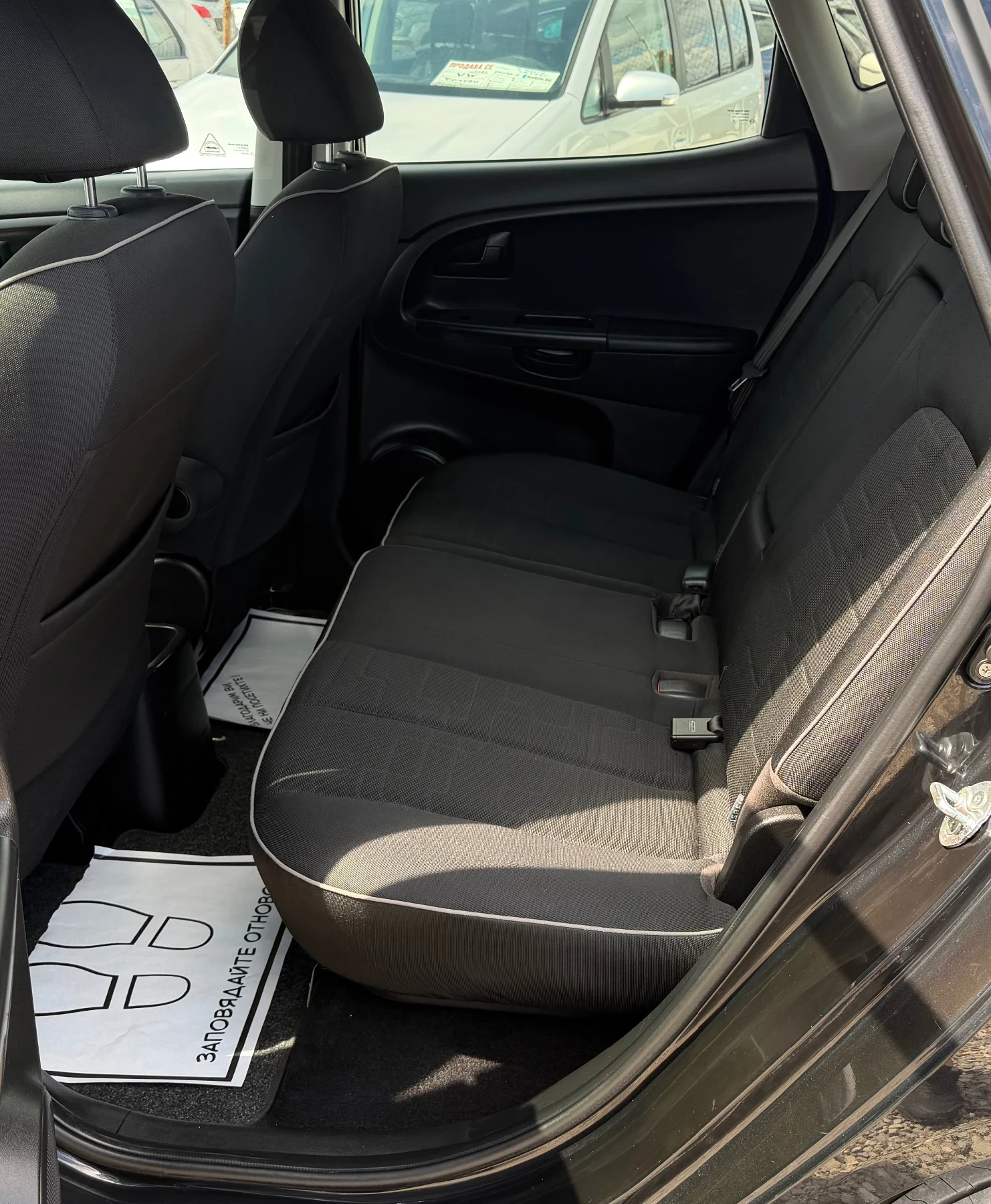Kia Venga 1.4CRDI 90kc 6 скорости, снимка 9 - Автомобили и джипове - 55286375