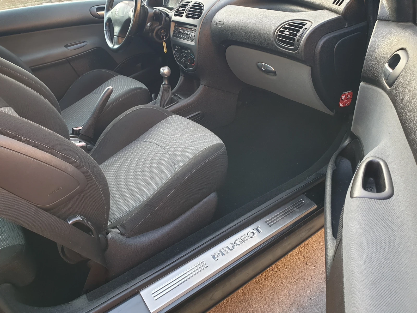 Peugeot 206 CC 1.6 i | Mobile.bg � ����������� 11
