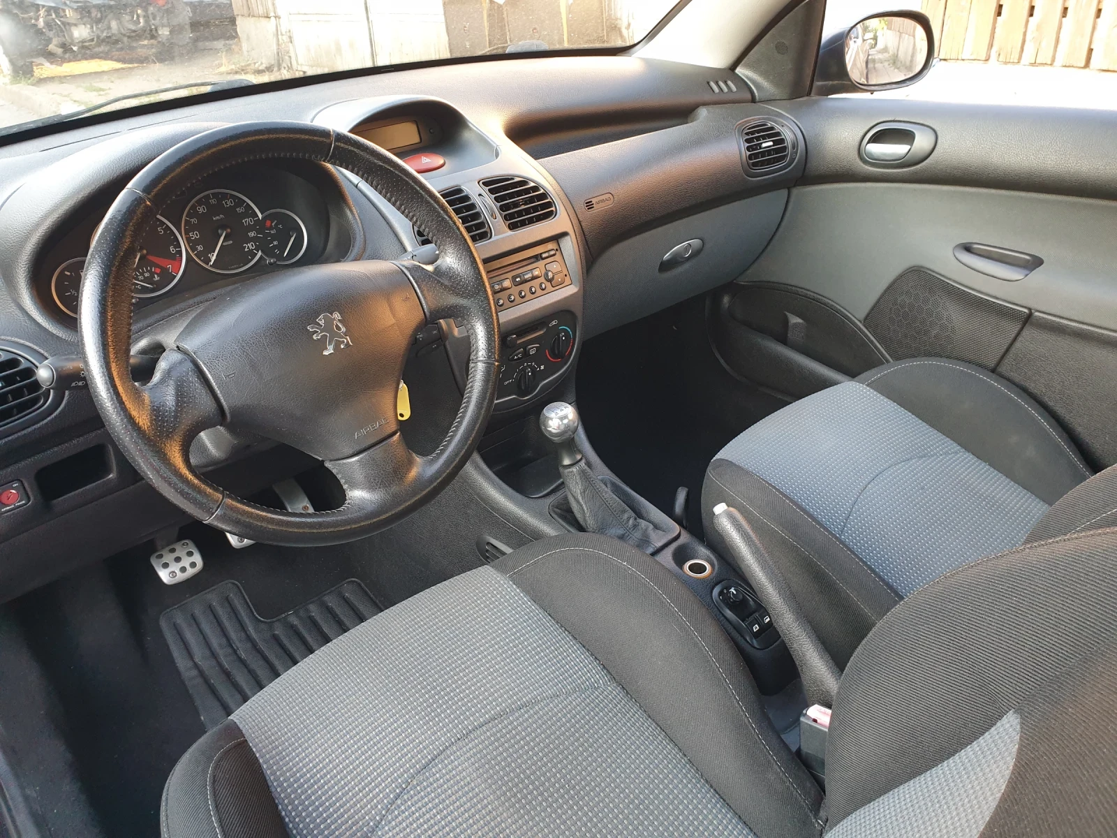 Peugeot 206 CC 1.6 i | Mobile.bg � ����������� 9