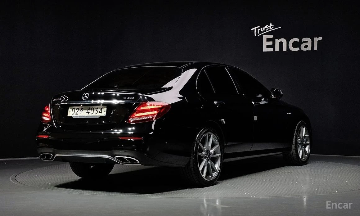 Mercedes-Benz E 43 AMG, снимка 2 - Автомобили и джипове - 55468388