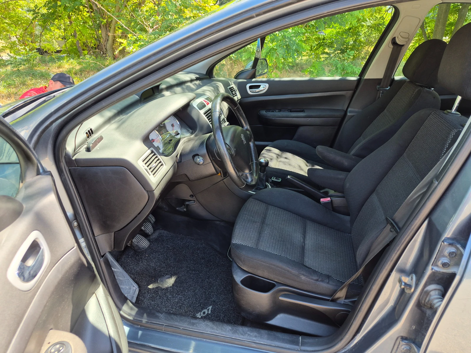 Peugeot 307 1.6 HDI, снимка 6 - Автомобили и джипове - 55681700