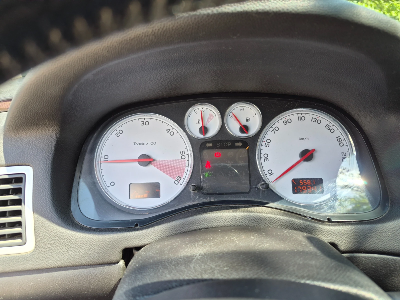 Peugeot 307 1.6 HDI, снимка 8 - Автомобили и джипове - 55681700