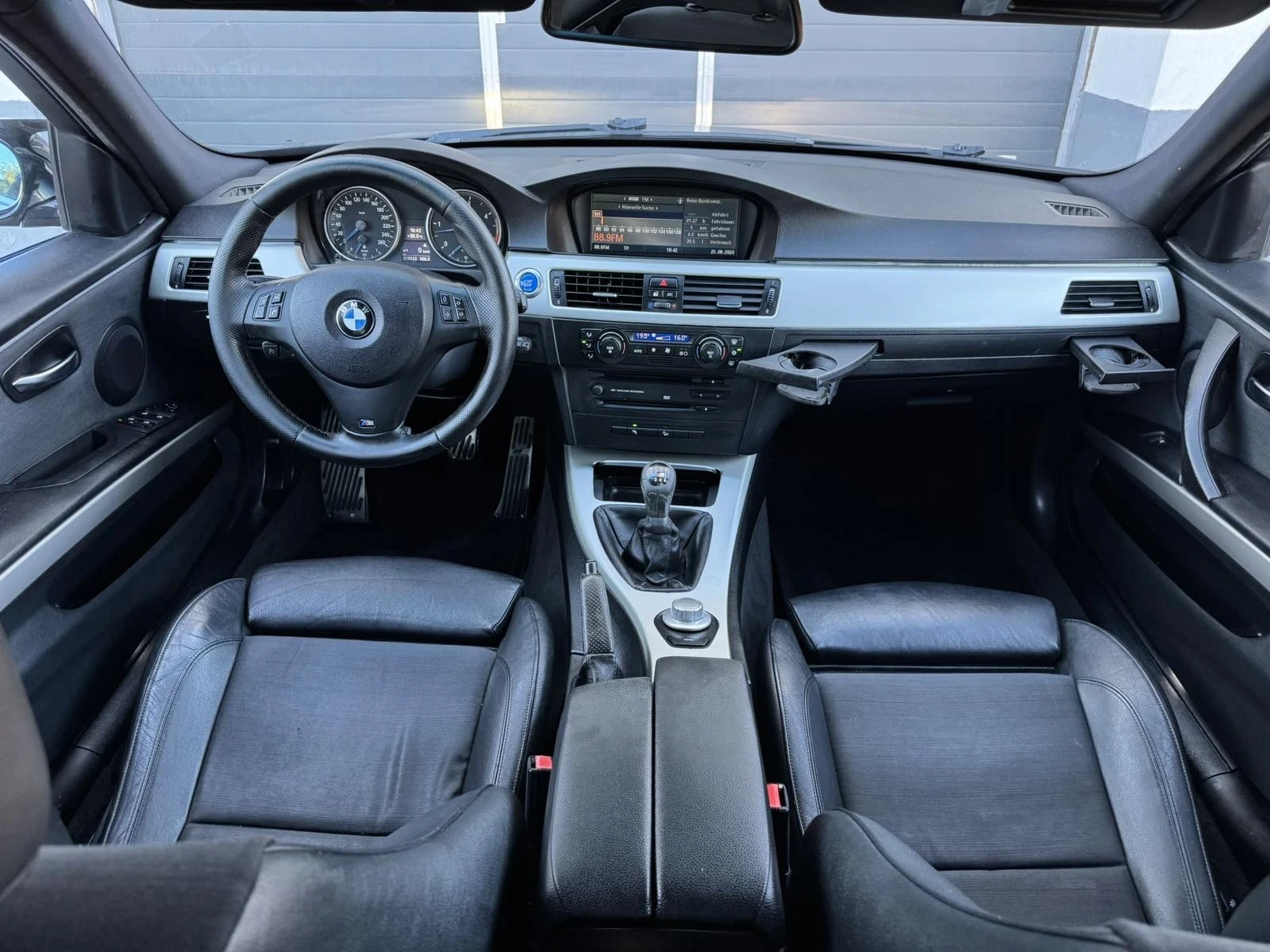 BMW 330 231к.с XDrive М-Пакет Навигация, снимка 10 - Автомобили и джипове - 55998015
