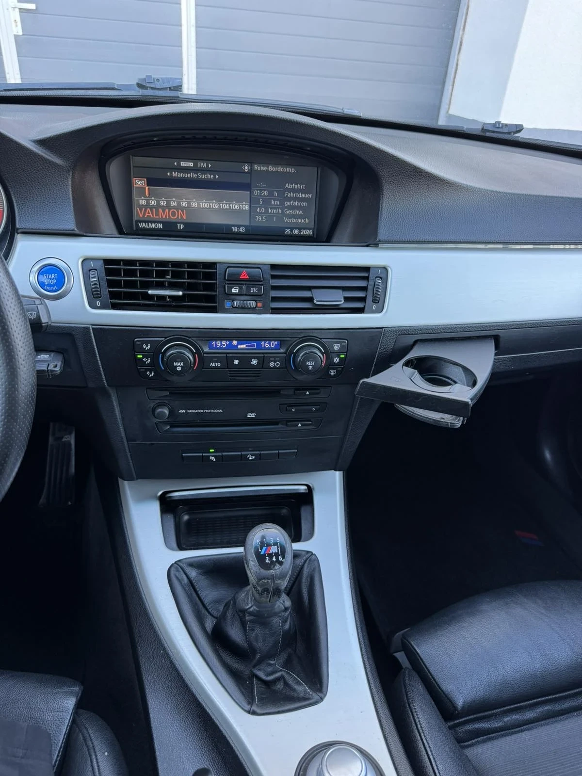 BMW 330 231к.с XDrive М-Пакет Навигация, снимка 14 - Автомобили и джипове - 55998015
