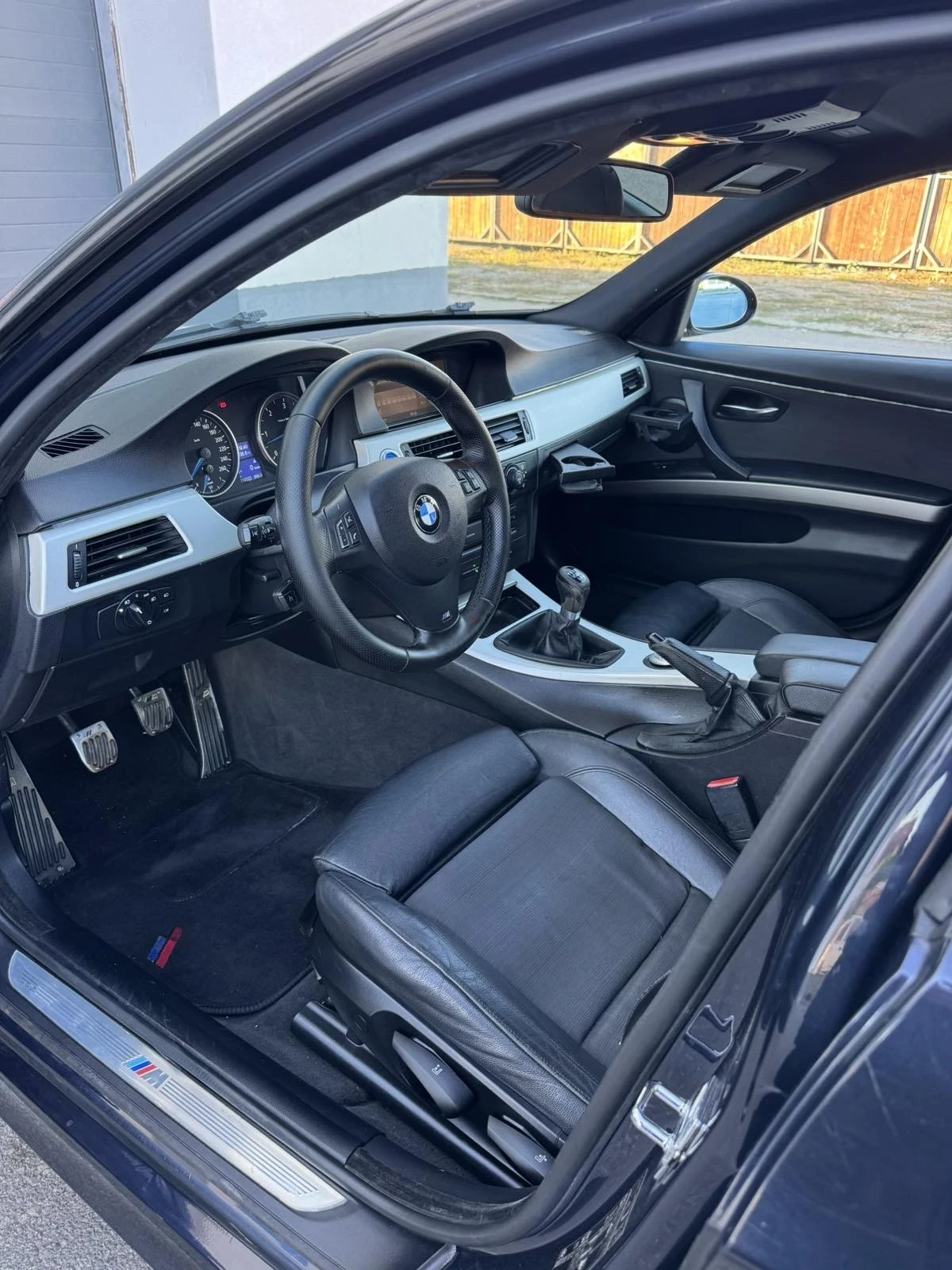 BMW 330 231к.с XDrive М-Пакет Навигация, снимка 9 - Автомобили и джипове - 55998015