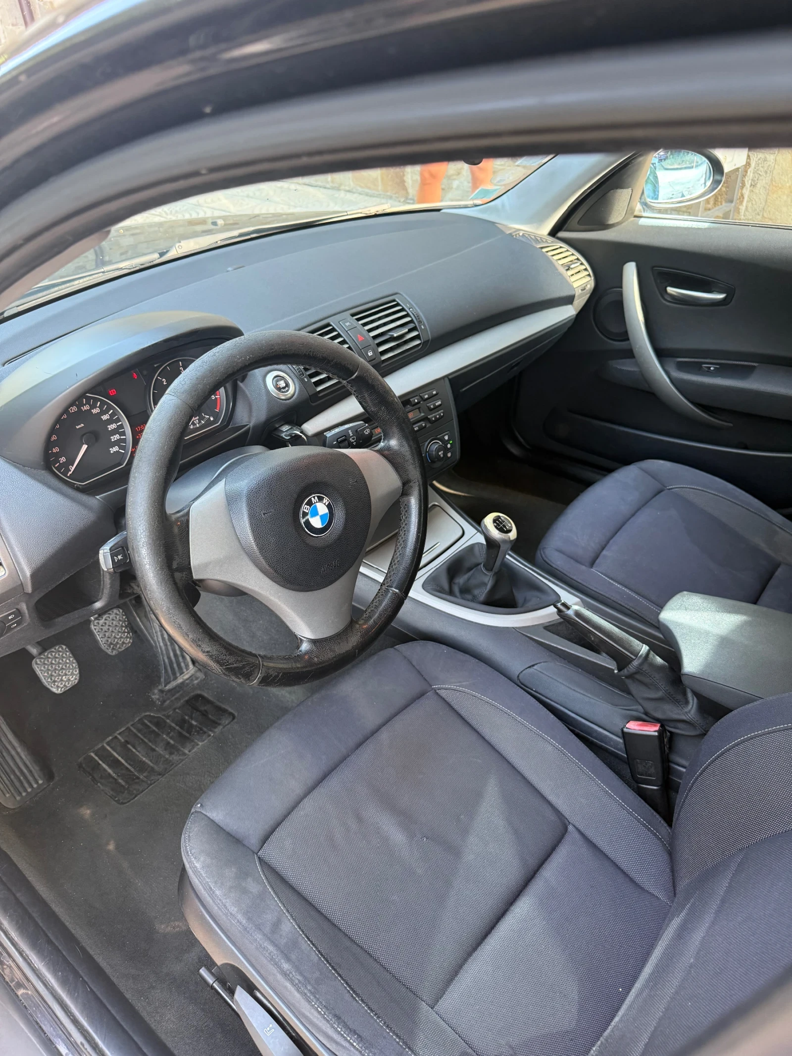 BMW 118 2000d, снимка 9 - Автомобили и джипове - 55998720