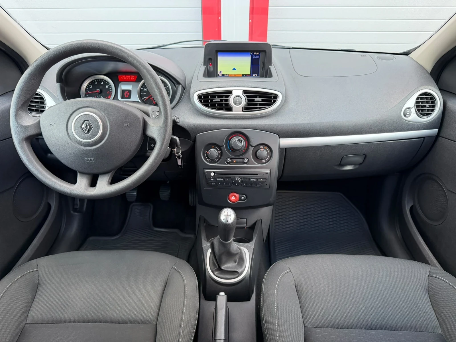 Renault Clio 1.2I TOMMPTON NAVI START STOP 80 000KM!!! ЛИЗИНГ!!, снимка 14 - Автомобили и джипове - 56023171