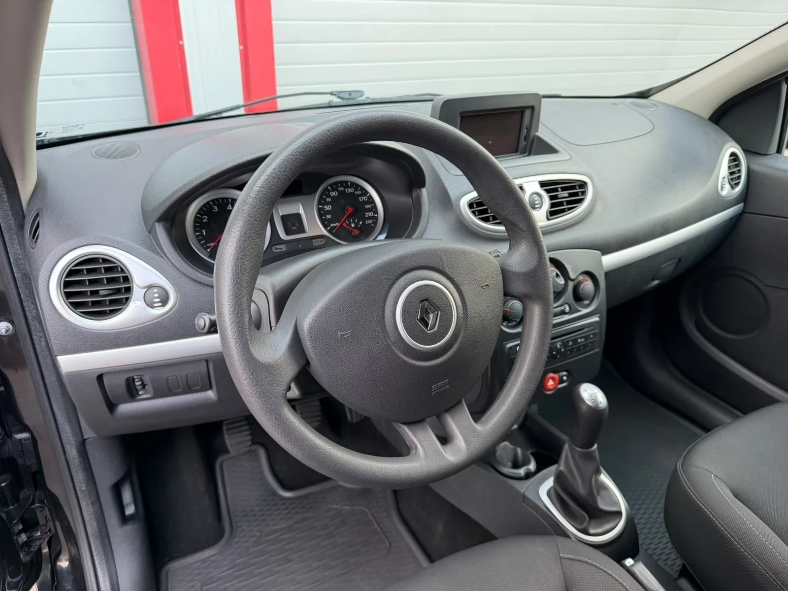 Renault Clio 1.2I TOMMPTON NAVI START STOP 80 000KM!!! ЛИЗИНГ!!, снимка 13 - Автомобили и джипове - 56023171